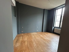Apartment for sale 3/4 with balcony stone building BORDEAUX (33)