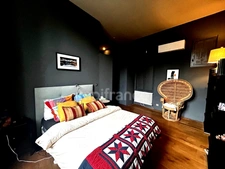 Apartment for sale 3/4 with balcony stone building BORDEAUX (33)