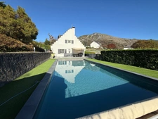 SUPERBE VILLA EN POSITION DOMINANTE
