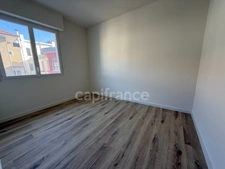 Appartement refait à neuf avec parking et ascenseur