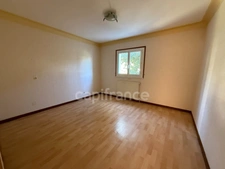 GRANDE MAISON AVEC VUE EXCEPTIONNELLE SUR LES PYRÉNÉES