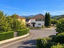 Grande maison avec 2 appartements