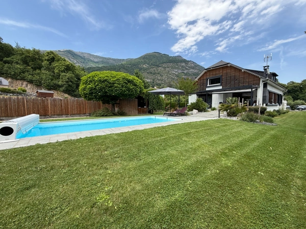 Villa moderne avec prestation haut de gamme