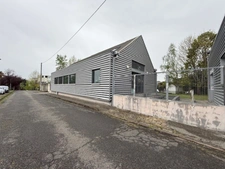 Bâtiment à usage de bureaux de 250 m² avec sous sol et parking