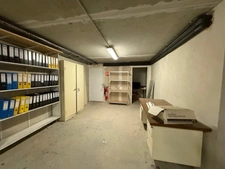 Bâtiment à usage de bureaux de 250 m² avec sous sol et parking