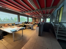 Bâtiment à usage de bureaux de 250 m² avec sous sol et parking