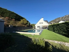 SUPERBE VILLA EN POSITION DOMINANTE