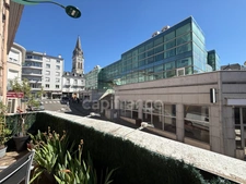 Immeuble avec restaurant et appartement