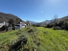 Grand terrain en position dominante 