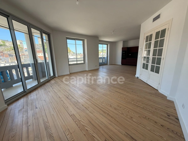 Appartement Bourgeois T4 dans résidence avec ascenseur