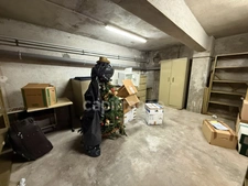 Local/bureau à usage commercial ou professionnel