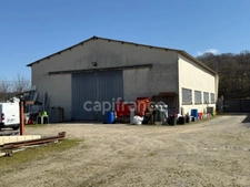 Entrepot de 300 m² sur axe Lourdes-Tarbes