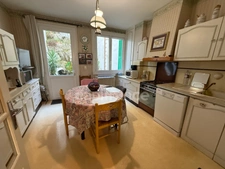 Immeuble mixte habitation & commerce – Emplacement stratégique