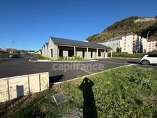 Locaux commerciaux avec emplacement stratégique, forte visibilité
