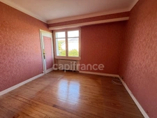 Grande maison avec 2 appartements 