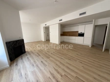 Appartement refait à neuf avec parking et ascenseur