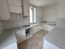 Maison avec 2 appartements plein centre ville de LOURDES