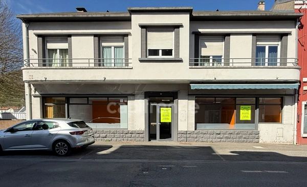 Local/bureau à usage commercial ou professionnel
