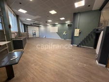 Atelier avec bureau et possibilité appartement