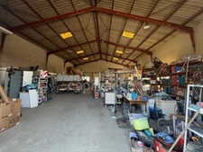 Entrepot de 300 m² sur axe Lourdes-Tarbes