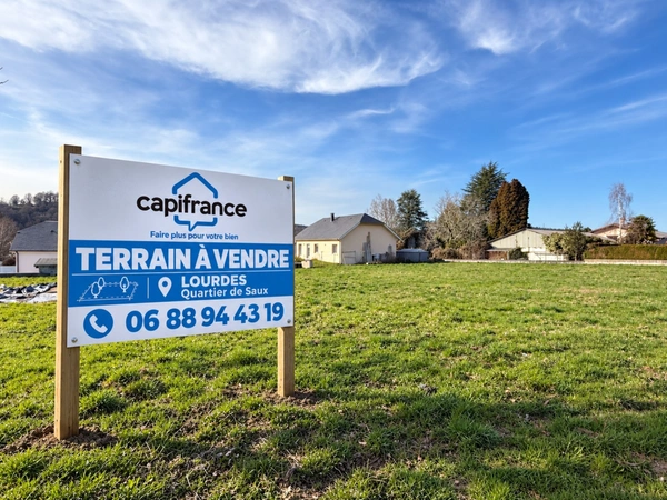 Terrain de 2 457 m², idéal projet professionnel