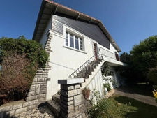 Grande maison avec 2 appartements 
