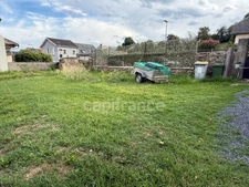 Maison de village avec garage et jardin
