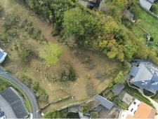 Grand terrain en position dominante 