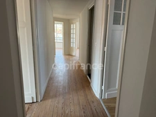 Appartement Bourgeois T4 dans résidence avec ascenseur