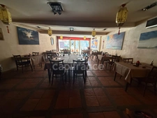 Immeuble avec restaurant et appartement
