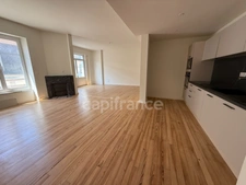 Grand appartement t5 totalement rénové à neuf