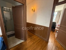 Immeuble avec restaurant et appartement