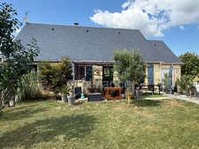 VILLA PLAIN PIED AVEC GARAGE ET TERRAIN CLOS