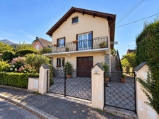 Grande maison avec 2 appartements