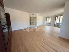Appartement Bourgeois T4 dans résidence avec ascenseur