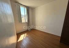 Immeuble avec restaurant et appartement