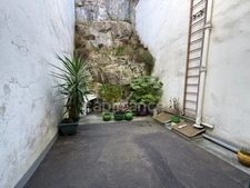 Immeuble mixte habitation & commerce – Emplacement stratégique