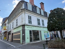  Immeuble à découper ou à rénover au cœur d'Argeles Gazost