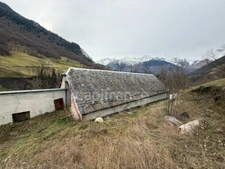 Propriété agricole sur 2,4 hectares de terrain