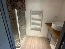 Atelier avec bureau et possibilité appartement
