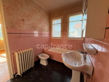 Grande maison avec 2 appartements 