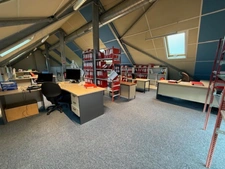 Bâtiment à usage de bureaux de 250 m² avec sous sol et parking