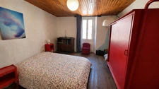 Authentique maison de village de 3 pièces avec cave voûtée et chambre à rénover_SIGONCE (04)