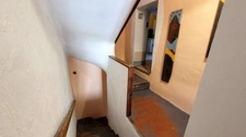 Authentique maison de village de 3 pièces avec cave voûtée et chambre à rénover_SIGONCE (04)