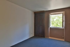 Dpt Alpes de Haute Provence (04), à vendre CHATEAUNEUF-VAL-SAINT-DONAT. MAISON + APPARTEMENT