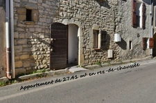 Dpt Alpes de Haute Provence (04), à vendre CHATEAUNEUF-VAL-SAINT-DONAT. MAISON + APPARTEMENT