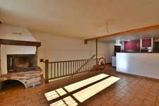 Dpt Alpes de Haute Provence (04), à vendre CHATEAUNEUF-VAL-SAINT-DONAT. MAISON + APPARTEMENT