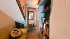 Authentique maison de village de 3 pièces avec cave voûtée et chambre à rénover_SIGONCE (04)