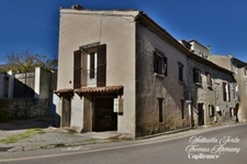Dpt Alpes de Haute Provence (04), à vendre CHATEAUNEUF-VAL-SAINT-DONAT. MAISON + APPARTEMENT
