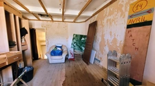 Authentique maison de village de 3 pièces avec cave voûtée et chambre à rénover_SIGONCE (04)
